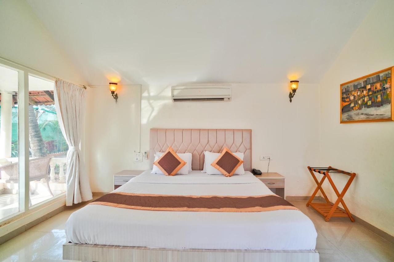 Morjim Holiday Beach Resort ภายนอก รูปภาพ